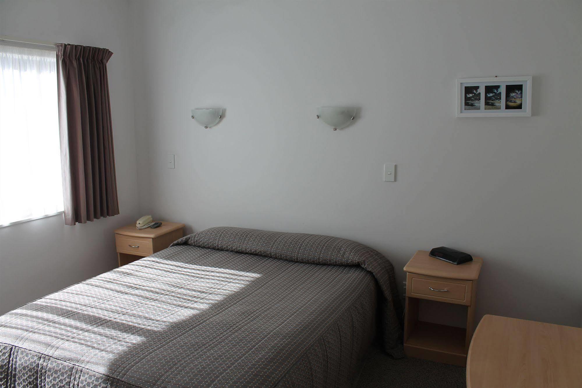Riverview Motel Уонгануи Экстерьер фото